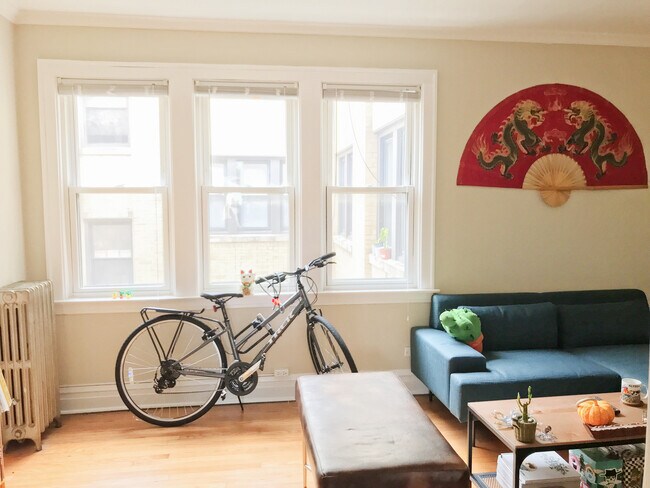 Foto del edificio - Charming Convertible Studio on Second Floo...
