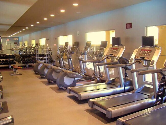 Foto del edificio - 5450 E Deer Valley Dr