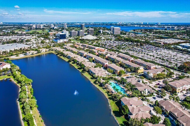 Foto del edificio - 880 Millbrae Ct