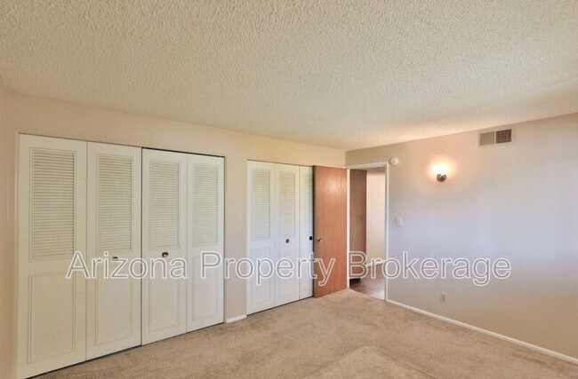 Building Photo - 224 N Macdonald