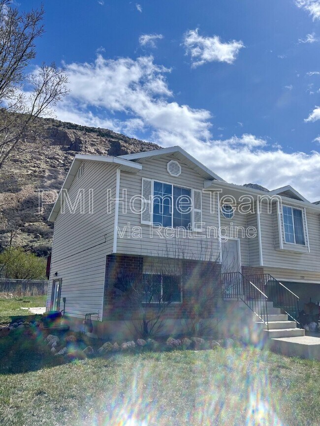 Foto del edificio - 1222 Willard Peak Dr