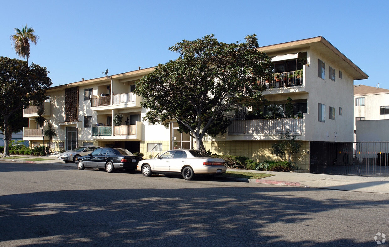 Primary Photo - 109 N Ash Ave
