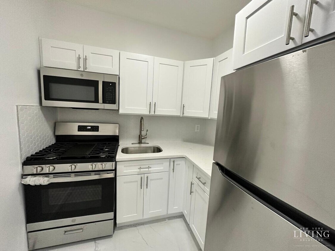 BUSHWICKNO GUT RENOVATED... House Rental in