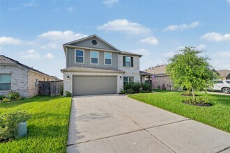Building Photo - 20815 Acorn Valley Dr