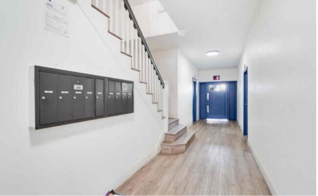 Foto del edificio - 1452 W 20th St