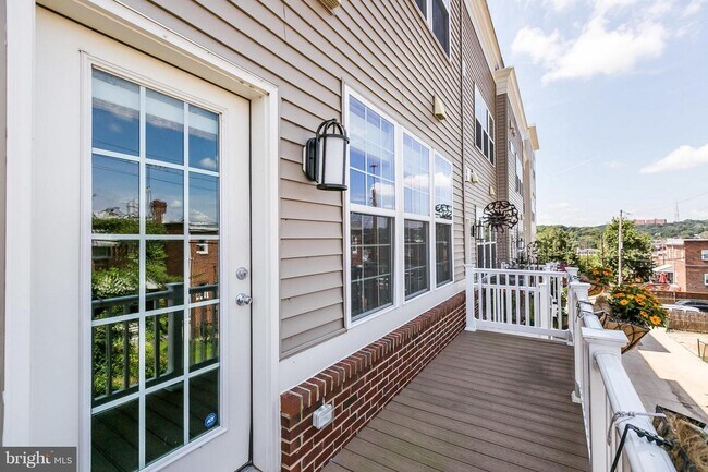 Foto del edificio - 1220 Berry St