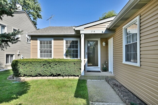 Foto del edificio - 714 N Lakeside Dr