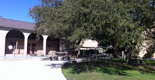 Primary Photo - 3253 Hillcrest Dr