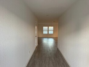 Building Photo - 135 Pasadena Pl