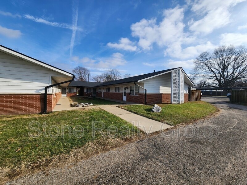 Primary Photo - 676 Delaware Ave