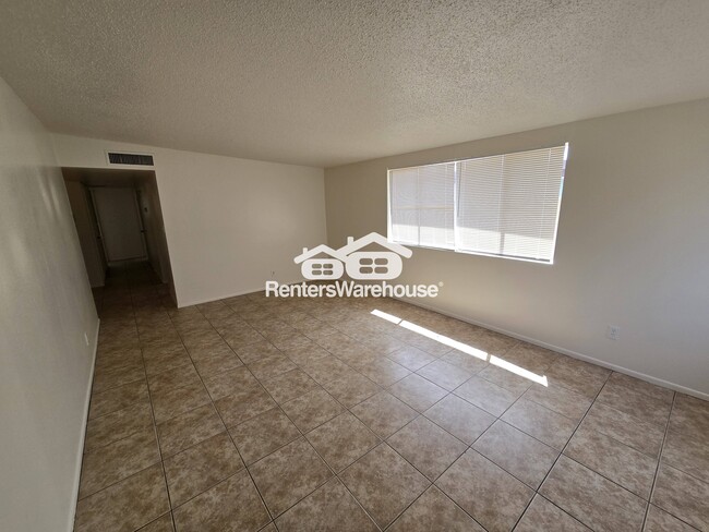 Foto del edificio - 3735 W Dunlap Ave