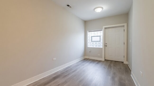 Building Photo - 4006 N Bell Ave