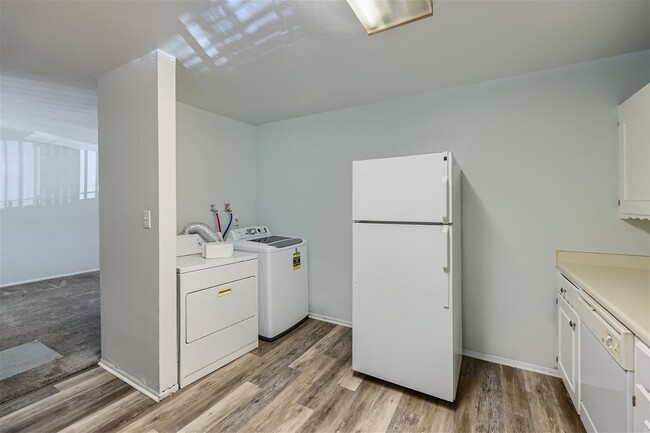 Building Photo - 2565 S Sheridan Blvd