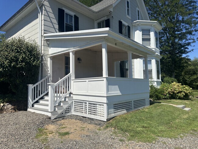 Building Photo - 2380 Street Rd