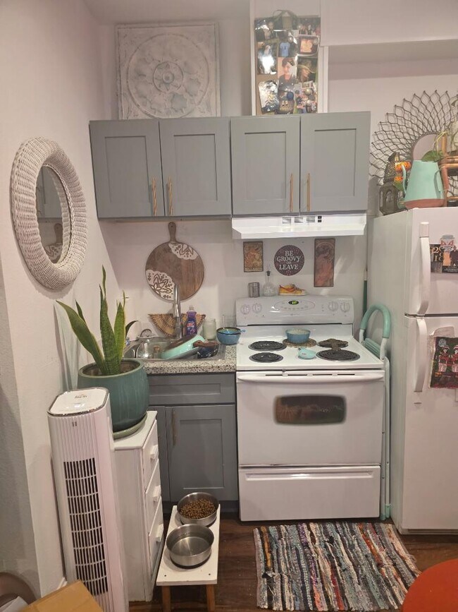 Foto del edificio - 337 E Main St