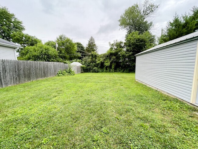 Building Photo - Detached Garage