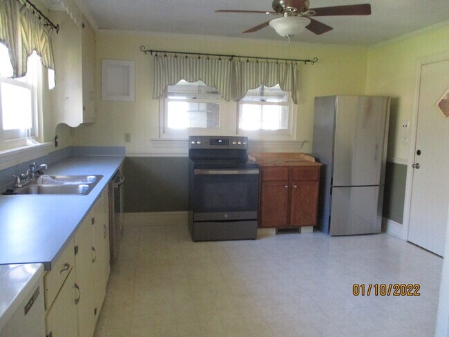 Foto del edificio - 122 Trantham St SW