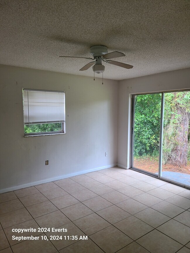 Foto del edificio - 6532 W Norvell Bryant Hwy