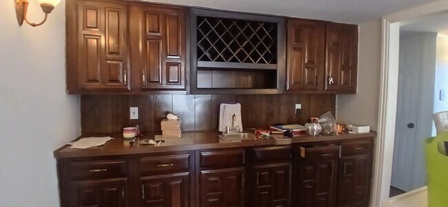 Foto del edificio - Move-In Ready Dallas Gem — 4 Bedrooms, 2 L...