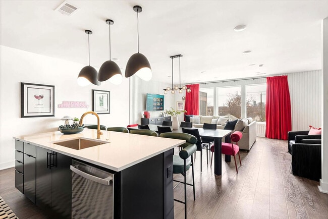 Building Photo - 105 Lucile St