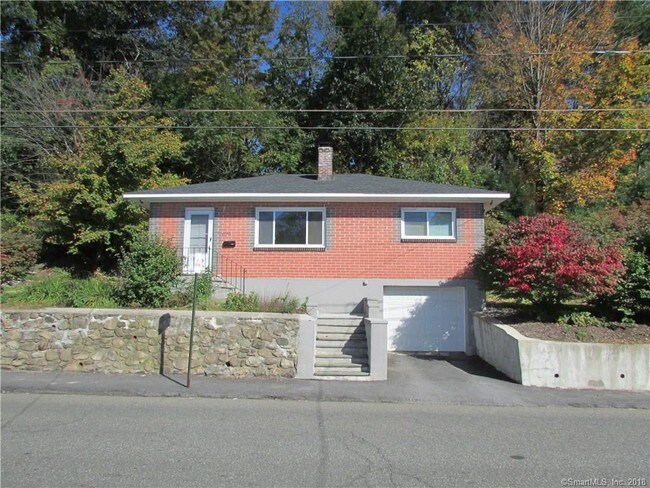 Building Photo - 231 Harwinton Ave