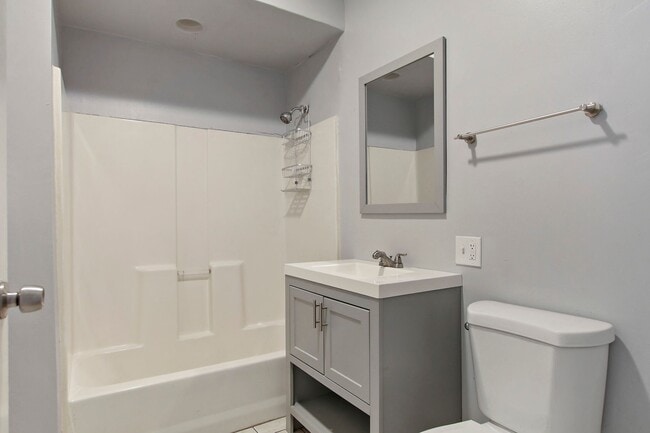 Building Photo - 4040 South Wabash Avenue, Unit 2