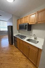 Building Photo - 312 Shirley St