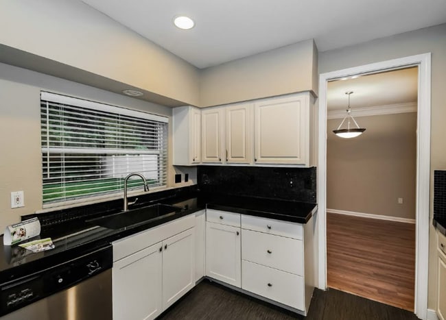Building Photo - 4558 Glenbury Ct S