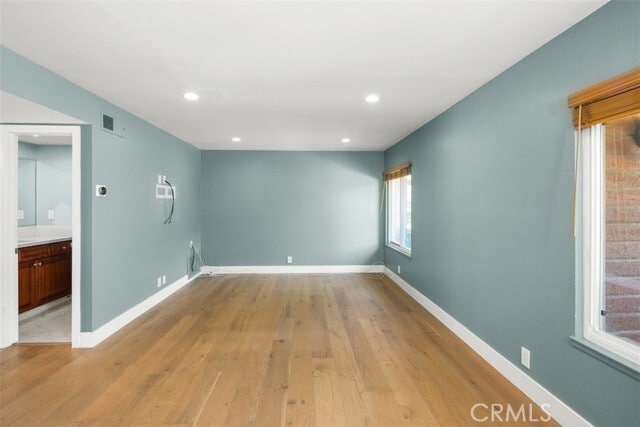 Building Photo - 10300 Columbia River Ct