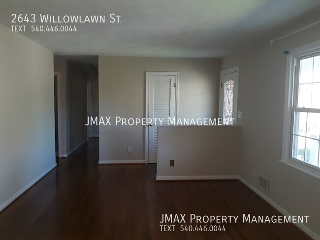 Foto del edificio - Roanoke County Ranch Ready to be Your Home