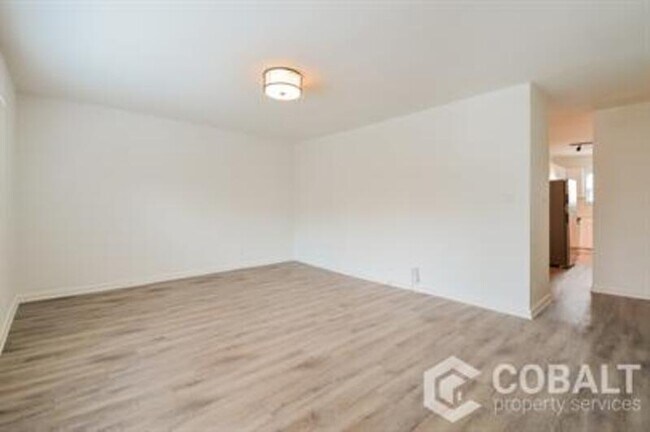 Building Photo - 401 Clifton Rd NE