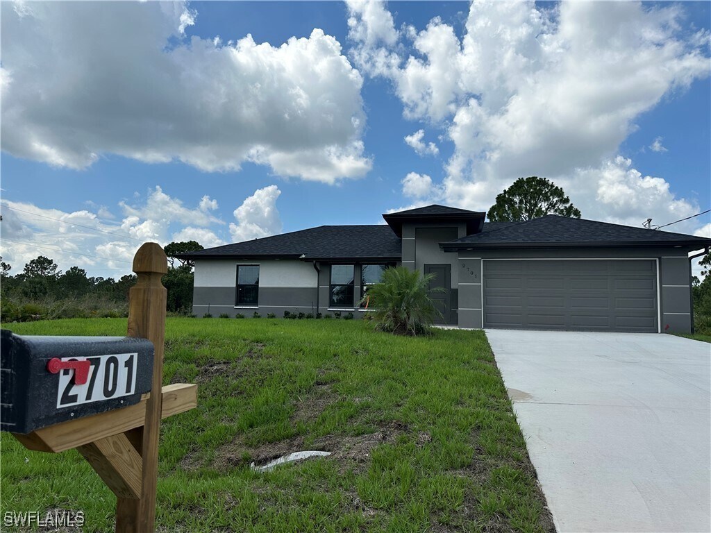 Foto principal - 2701 40th St W