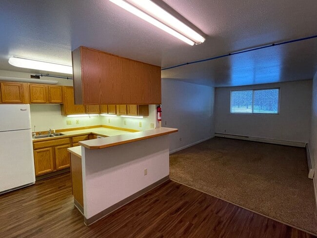Building Photo - 1 Bedroom 1 Bathroom unit located in Wasilla!