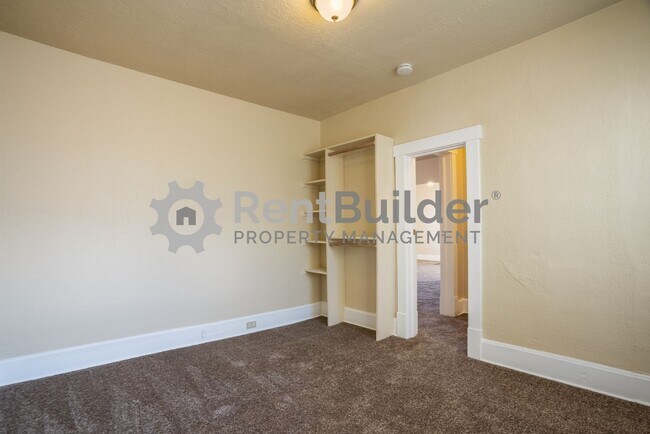 Building Photo - MULTI-309 CORNELL