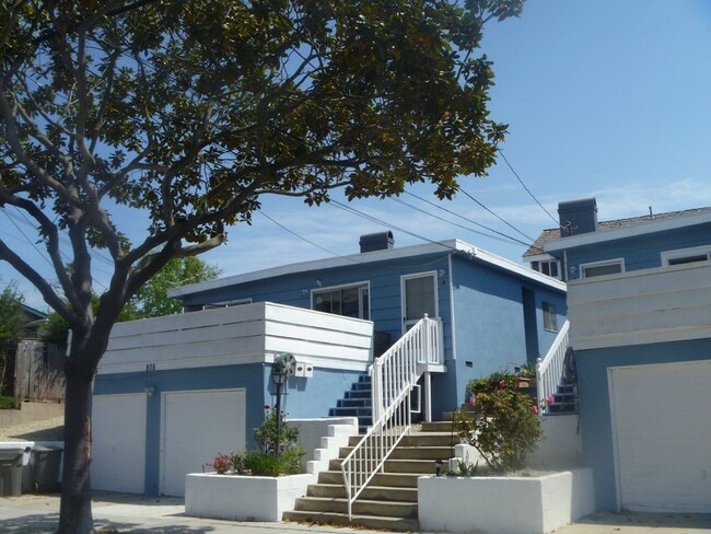 Building Photo - 808 Garnet St