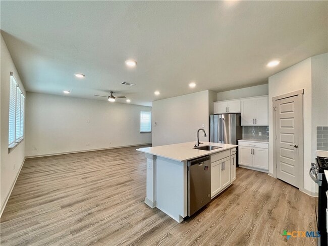 Foto del edificio - 113 New Hampton Wy
