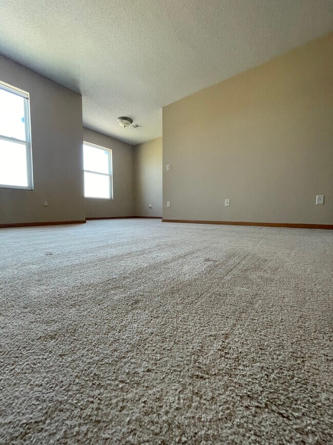 Building Photo - 4509 S St Paul Ct