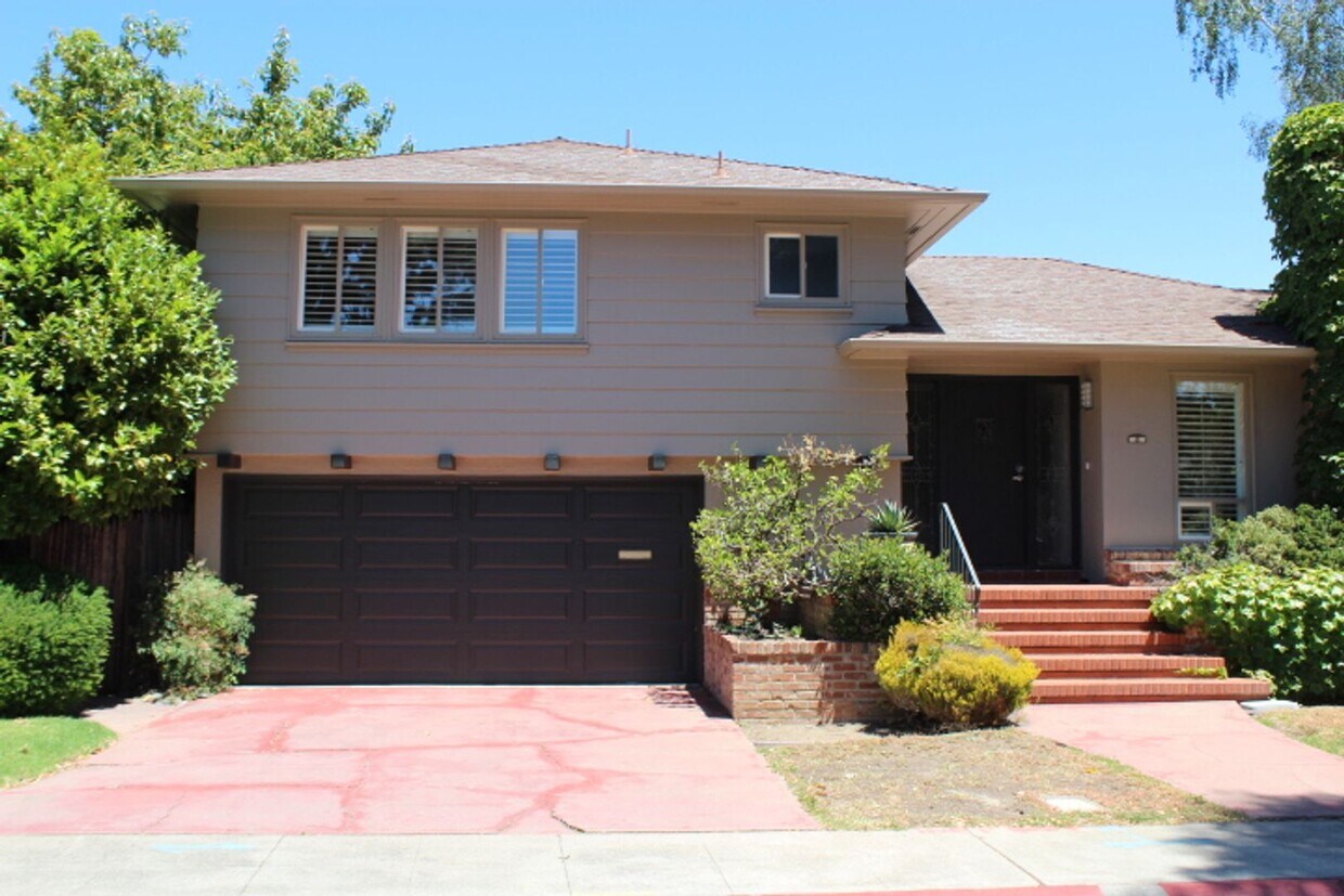 Spacious Westside Updated San Mateo Duplex Alquileres en San Mateo