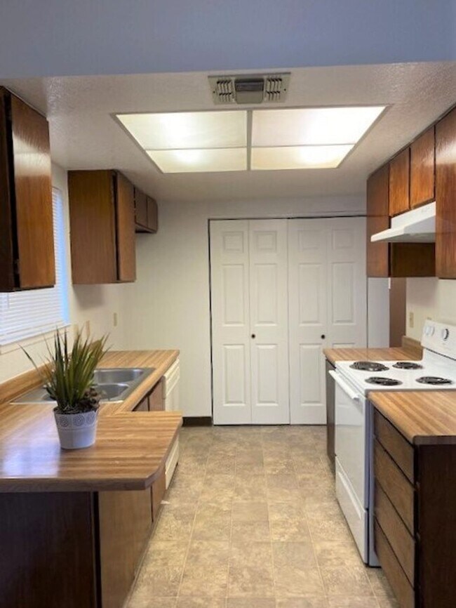 Foto del edificio - Nice North Redding Home!