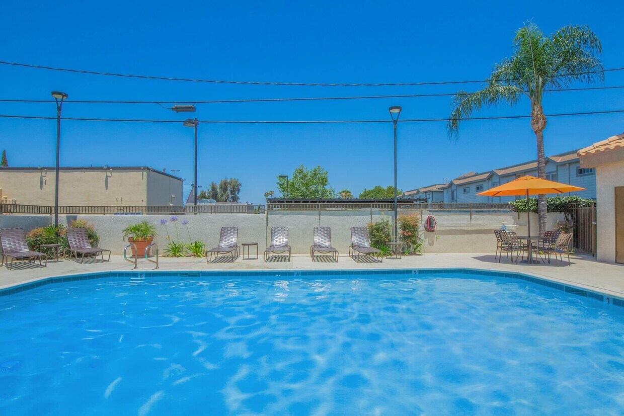 Foto principal - Glenoaks Terrace Apartments