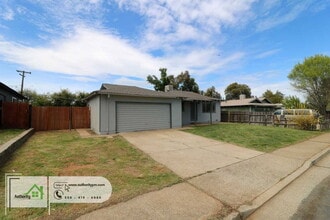 Building Photo - 1378 Aspen Dr