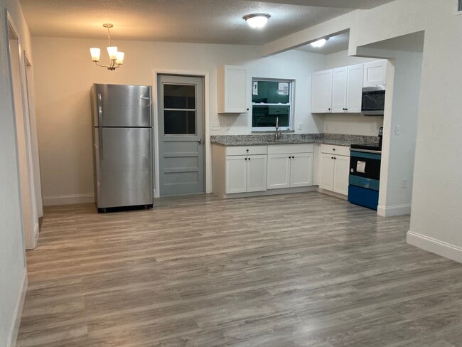 Foto del edificio - 4925 S 83rd St