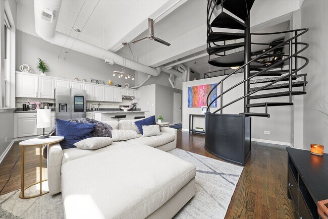 Foto del edificio - 1019 W Jackson Blvd