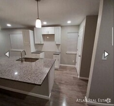 Building Photo - 6741 Dublin Loop W