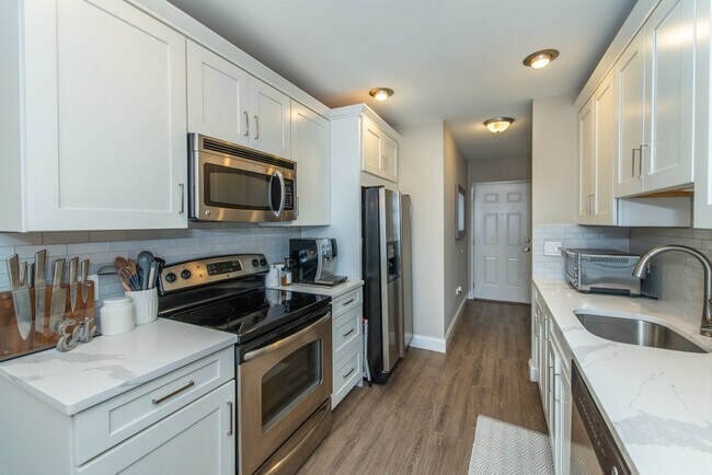 Building Photo - 280 Kipp St