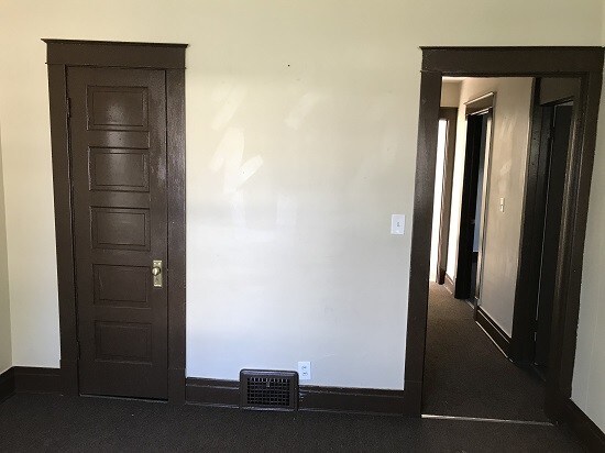 Building Photo - 552 21st St