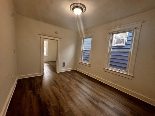 Building Photo - 346 Armstrong Ave