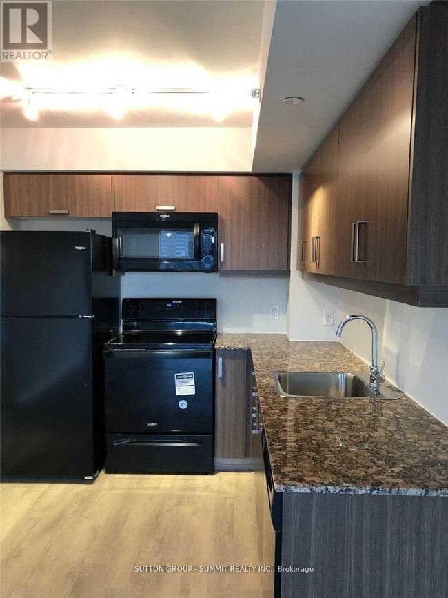 Building Photo - 30 Meadowglen Pl