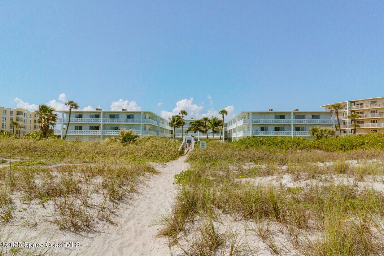 Foto principal - 4800 Ocean Beach Blvd