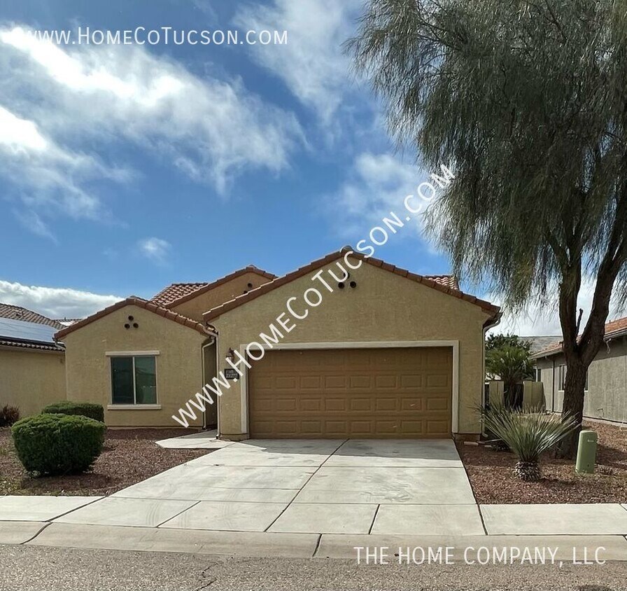 Primary Photo - 21277 E Freedom Dr: Three Bedroom Home Ava...
